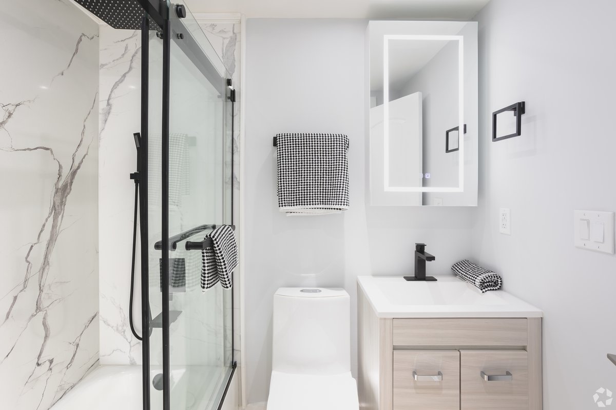 En-suite bathroom